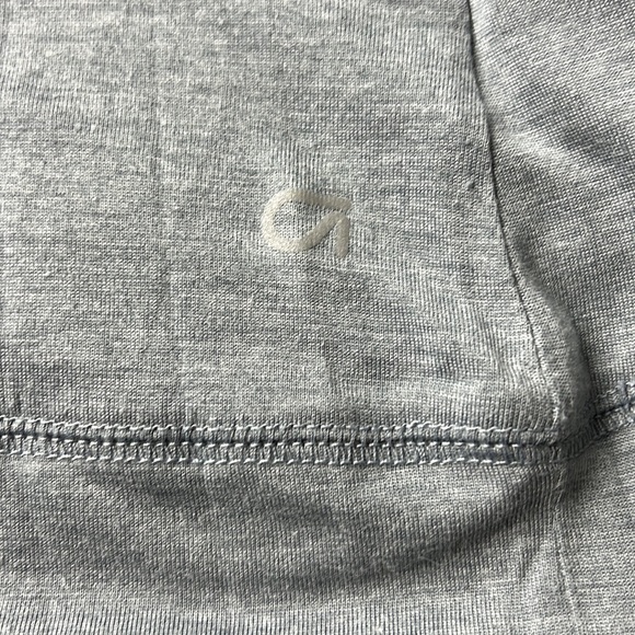 Gap fit open Back Long sleeve Gray top Size XL - Picture 6 of 7